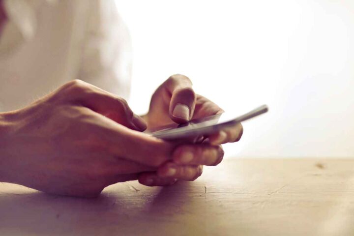phubbing senza saperlo: lo dice la scienza