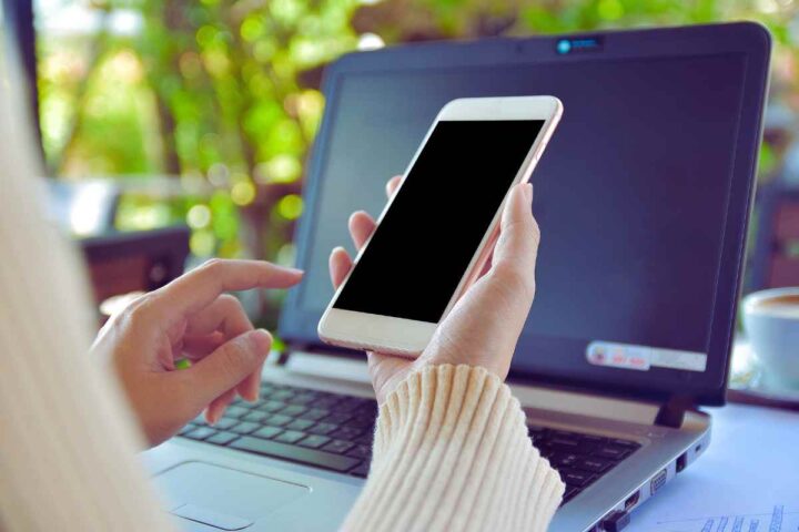 Truffa ai genitori con il finto messaggio o chiamata: occhio