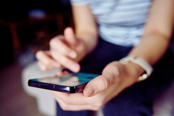 Gli hacker ti entrano nel profilo in un click