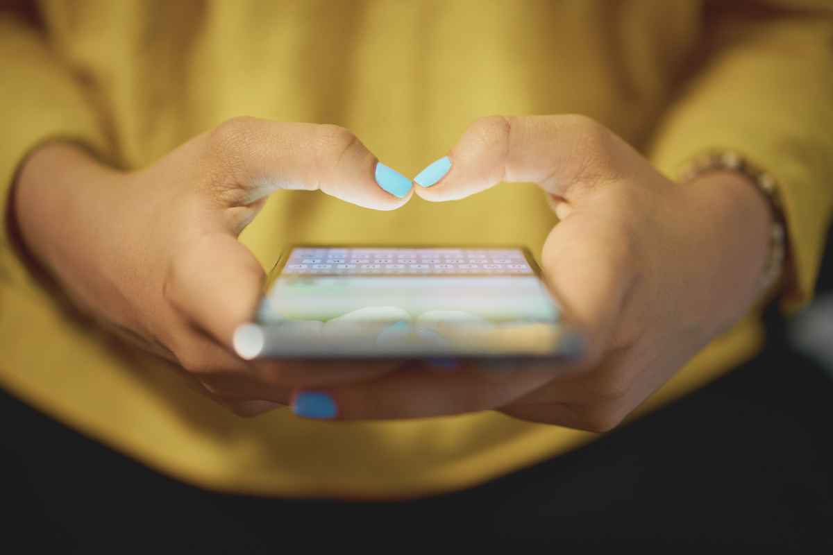 Whatsapp, la questione si complica: se non lo disattivi si apre immediatamente nel tuo dispositivo