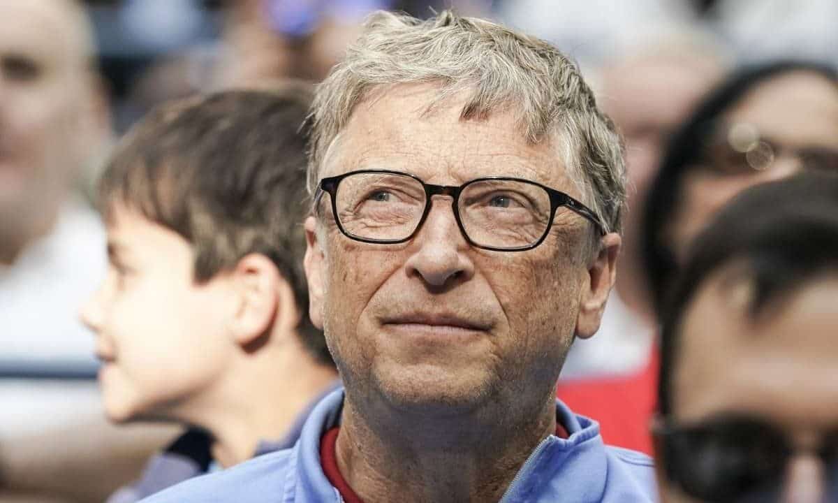 L'IA al posto di medici e insegnanti? La visione (controversa) di Bill Gates sul futuro del lavoro