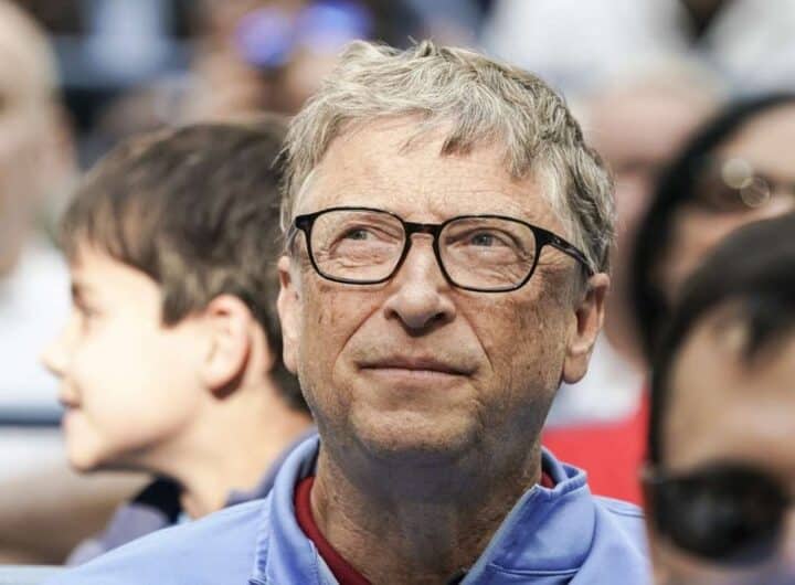 L'IA al posto di medici e insegnanti? La visione (controversa) di Bill Gates sul futuro del lavoro