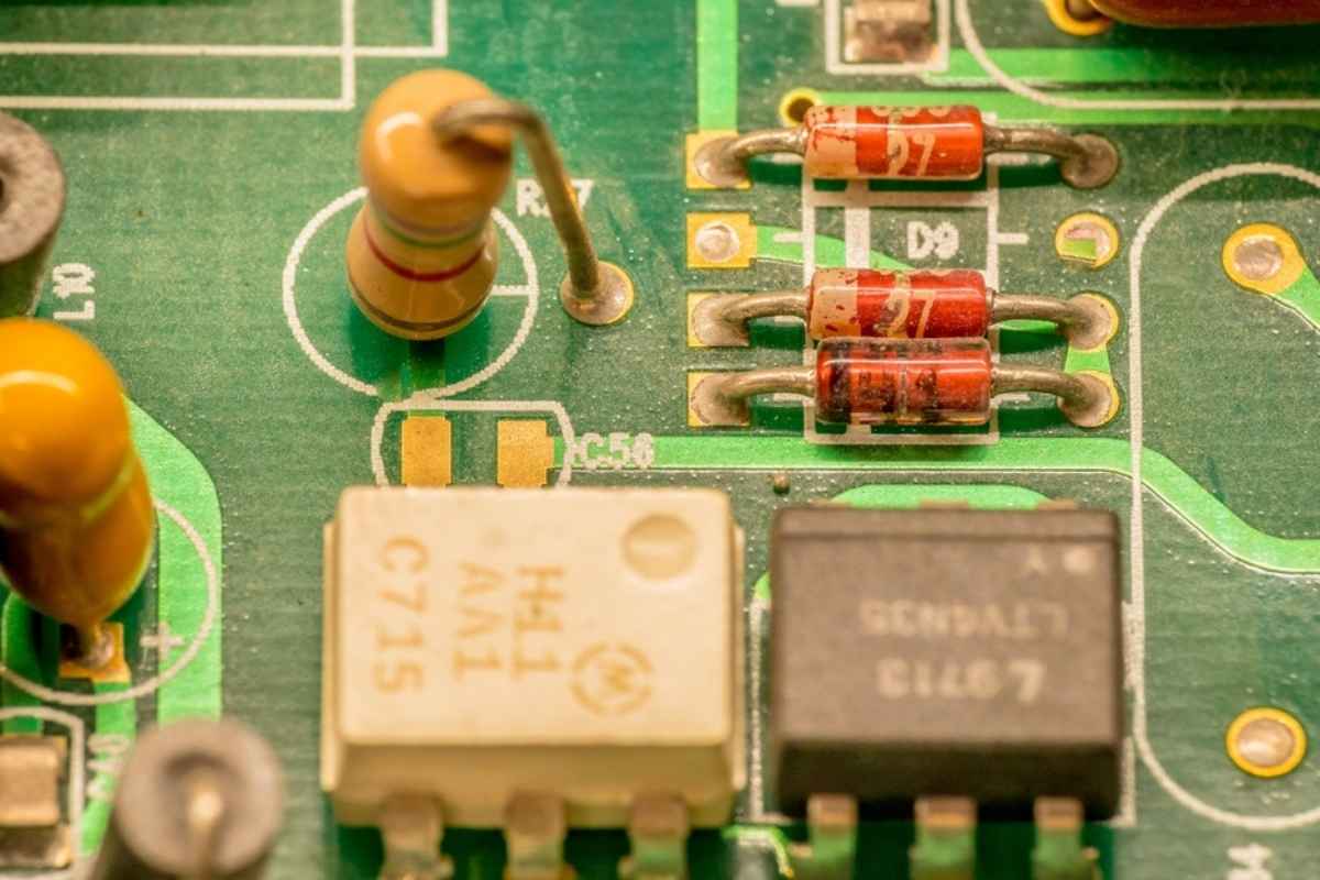 Componenti saldati su PCB