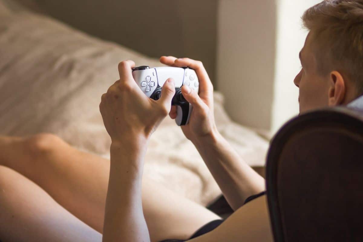 La batteria del controller PS5 si scarica subito? Ecco le cause e come risolvere il problema