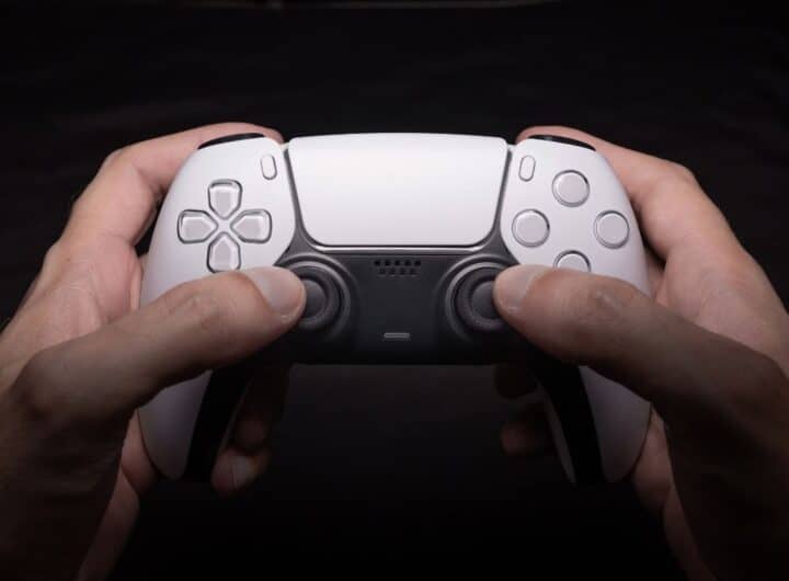 La batteria del controller PS5 si scarica subito? Ecco le cause e come risolvere il problema