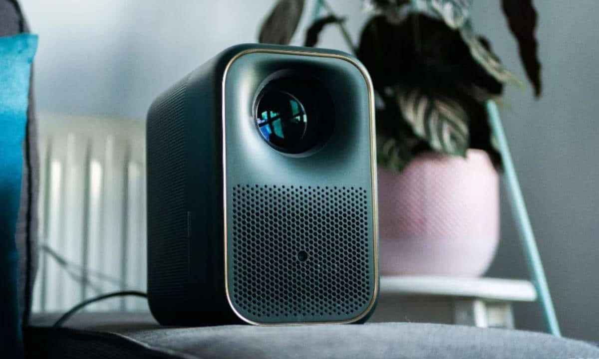 Recensione Formovie Xming Page One: il proiettore smart, elegante e con Netflix integrato