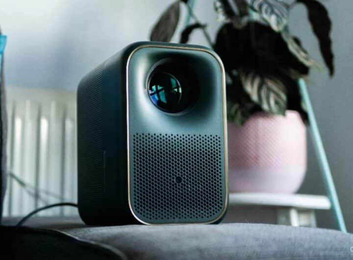 Recensione Formovie Xming Page One: il proiettore smart, elegante e con Netflix integrato