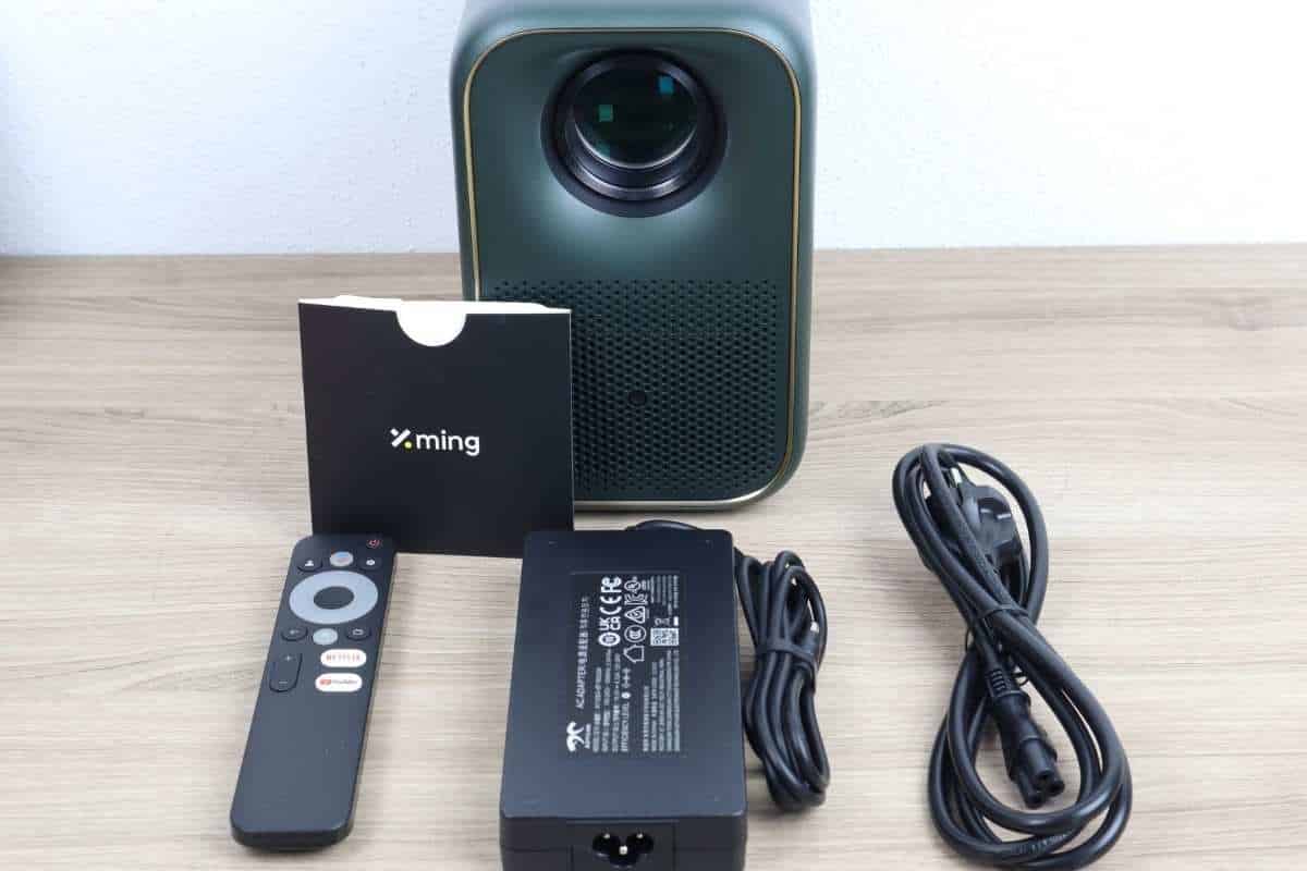 Recensione Formovie Xming Page One: il proiettore smart, elegante e con Netflix integrato