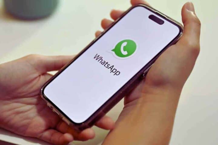 Puoi rimuoverlo da Whatsapp e non lo sai: finalmente c'è un trucco