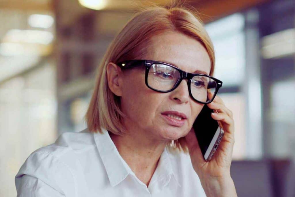 ti basta dire "pronto" ed è finita, ci sei dentro