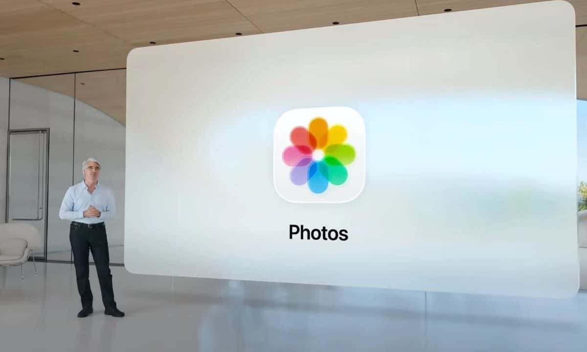 Apple fa marcia indietro: con iOS 26 torna la vecchia interfaccia dell'app Foto