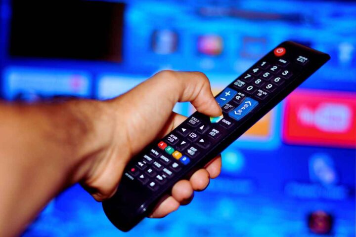 Stanco della TV noiosa durante l'estate?