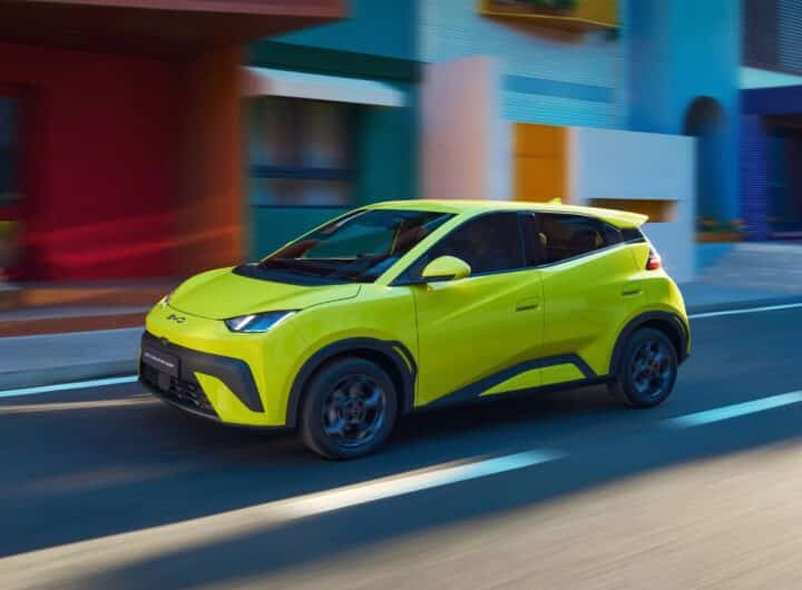 BYD, aprire l'auto con lo smartphone