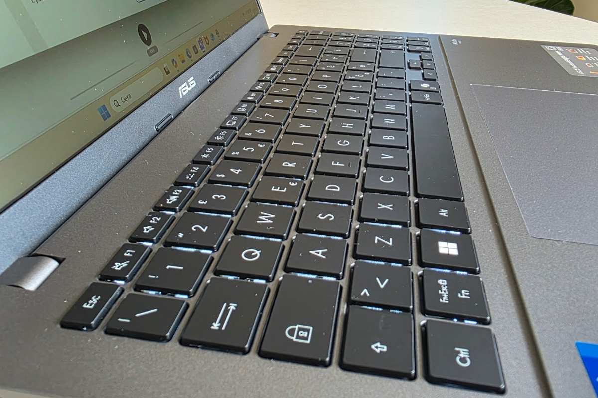 ASUS Vivobook S16 S3607