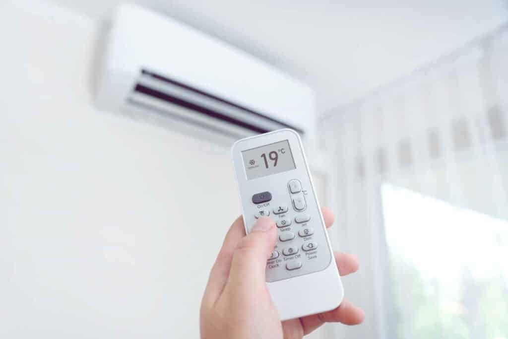 Non solo condizionatore: così salvi l'estate senza spendere un capitale