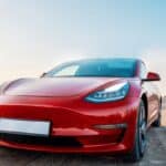 Tesla, arriva Grok
