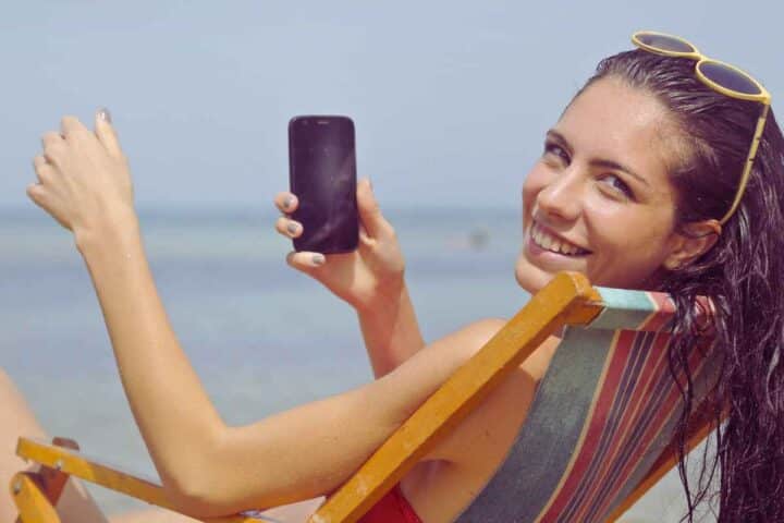 Caldo, attenzione allo smartphone