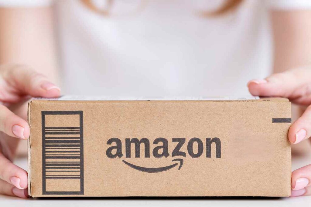 Amazon ha deciso di svuotare i magazzini