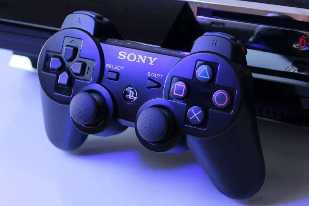 Sì, puoi giocare ai titoli PS2 e PS3 su PS5: ecco come (e con quali limiti)
