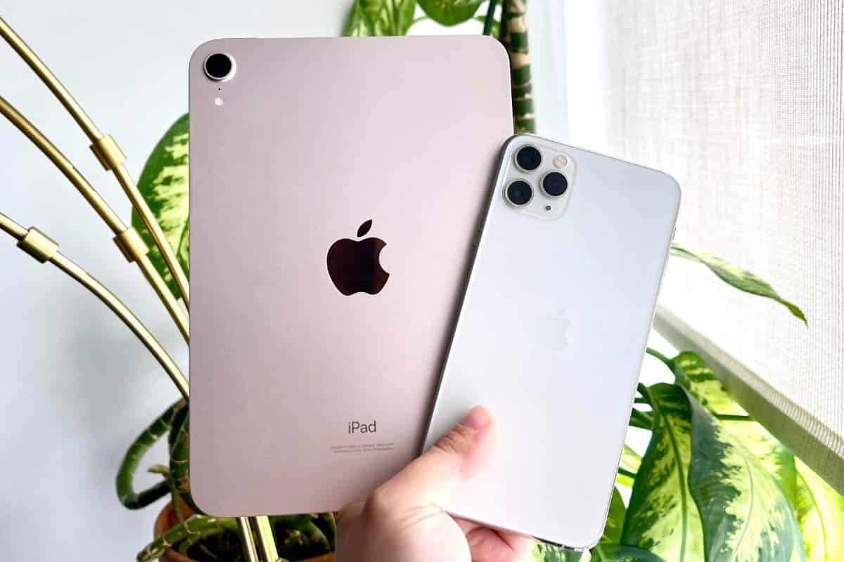 Come caricare un iPhone usando un iPad: la guida completa
