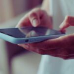 dazi su smartphone e laptop