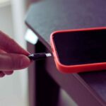 Perché lo smartphone non va caricato di notte