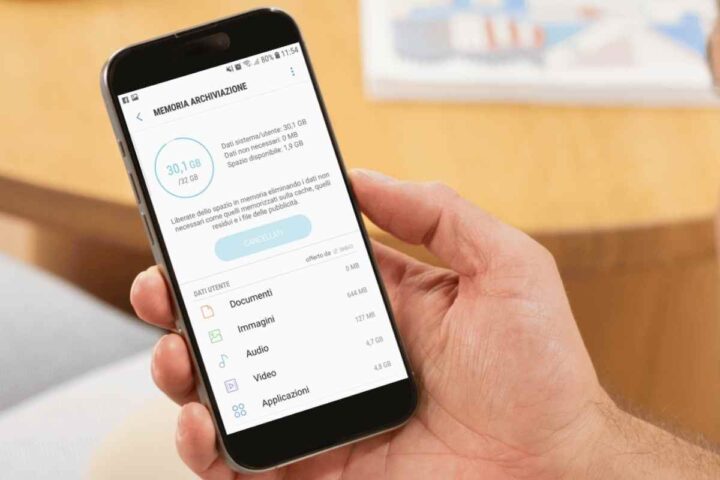 non è vero che serve cancellare foto e chat di Whatsapp