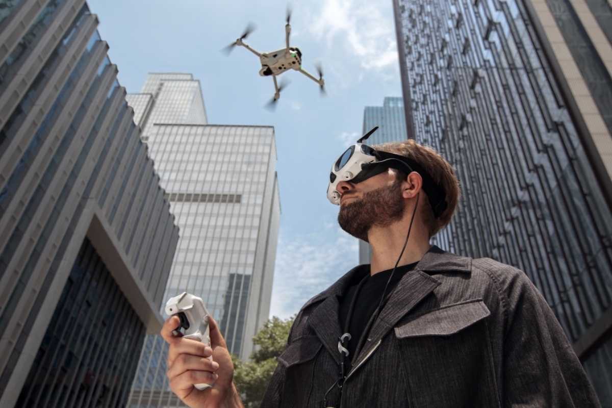 Antigravity A1: il primo drone al mondo con videocamera 360 in 8K