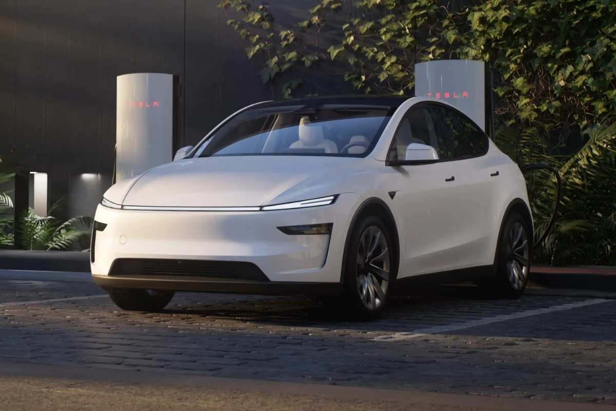 Le 5 auto più vicine alla guida autonoma che puoi comprare oggi
