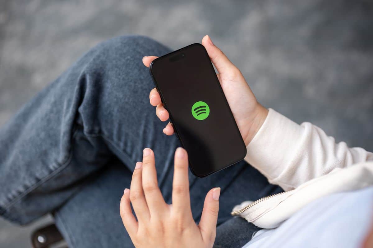 Spotify contro la musica generata con l'IA