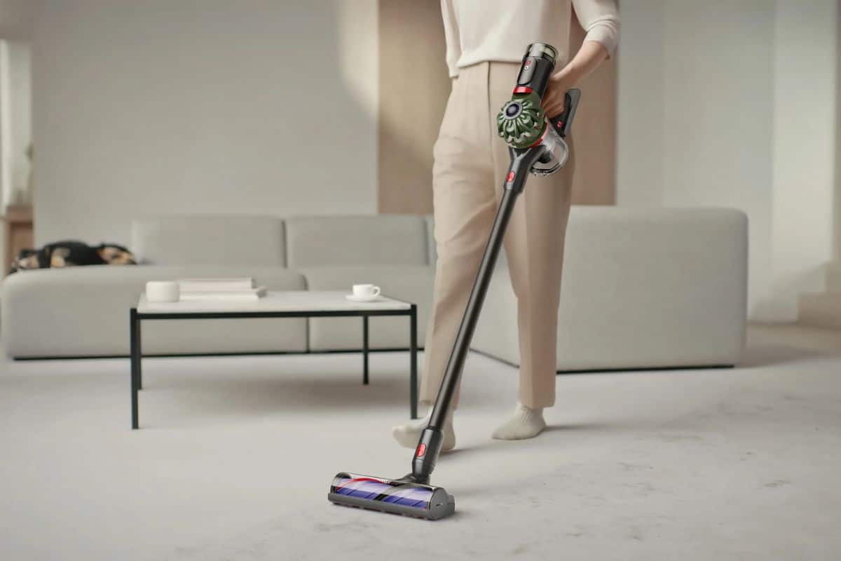 Dyson V8 Cyclone: il ritorno di un classico