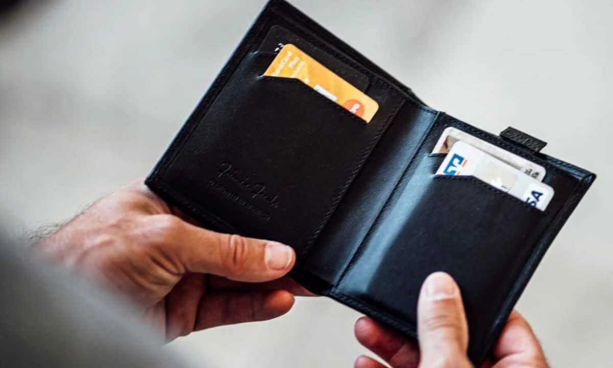 Cos'è un portafoglio RFID e serve davvero a proteggerci?