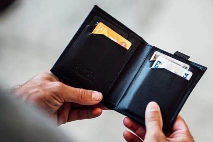 Cos'è un portafoglio RFID e serve davvero a proteggerci?