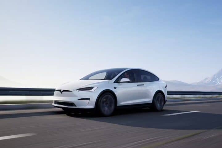 Guidare una Tesla per la prima volta: 5 cose da sapere prima di mettersi al volante