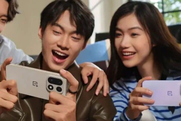 OnePlus 15 ufficiale in Cina