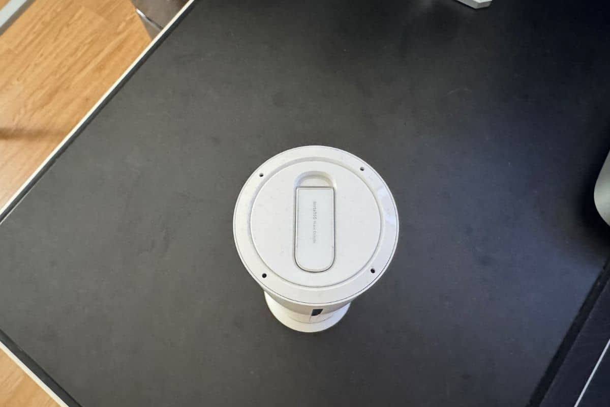 Recensione Insta360 Wave: il microfono per conferenze che diventa un assistente AI