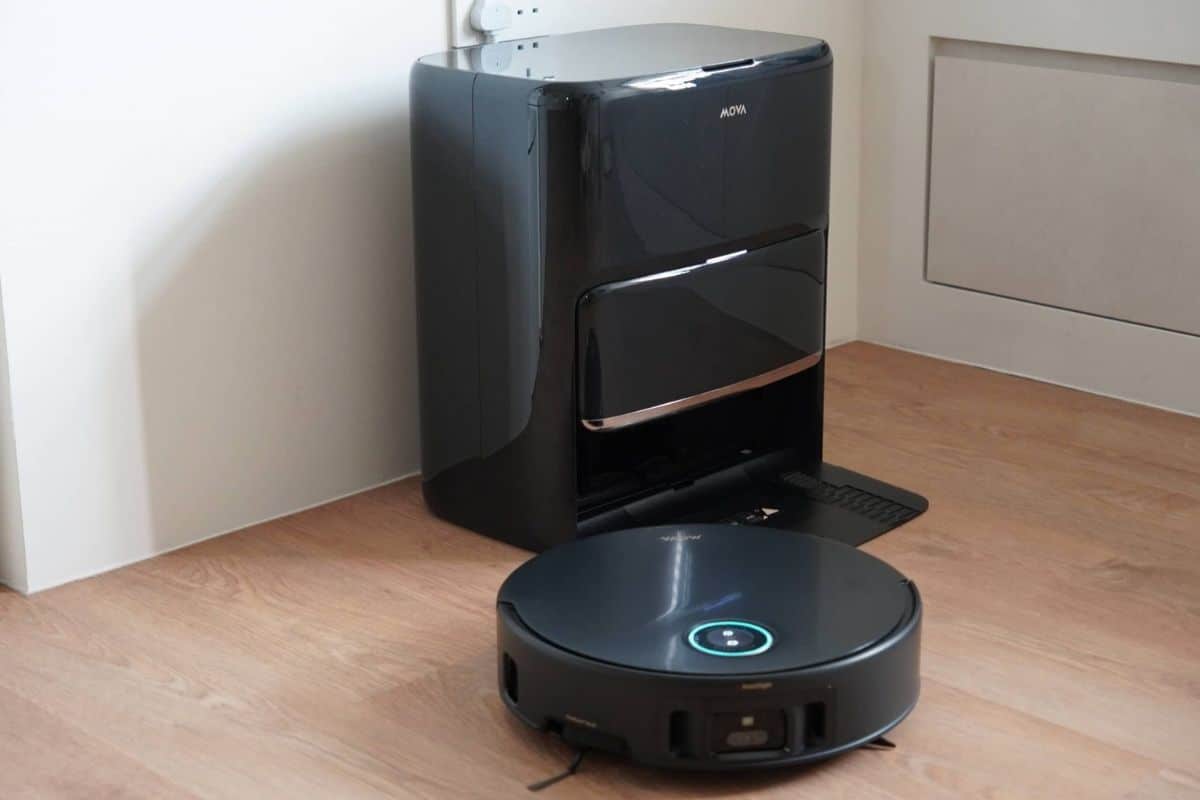 Recensione MOVA Z60 Ultra Roller: il robot che si abbassa e si estende per una pulizia totale