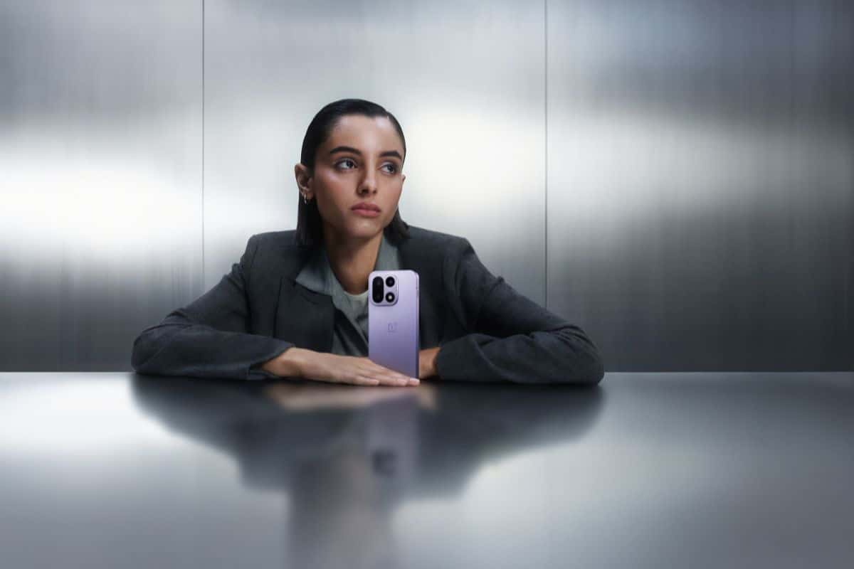 OnePlus 15 ufficiale