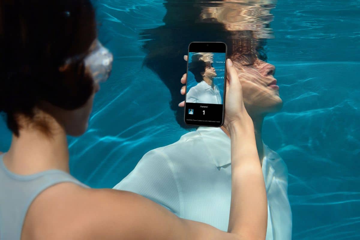 OnePlus 15 ufficiale