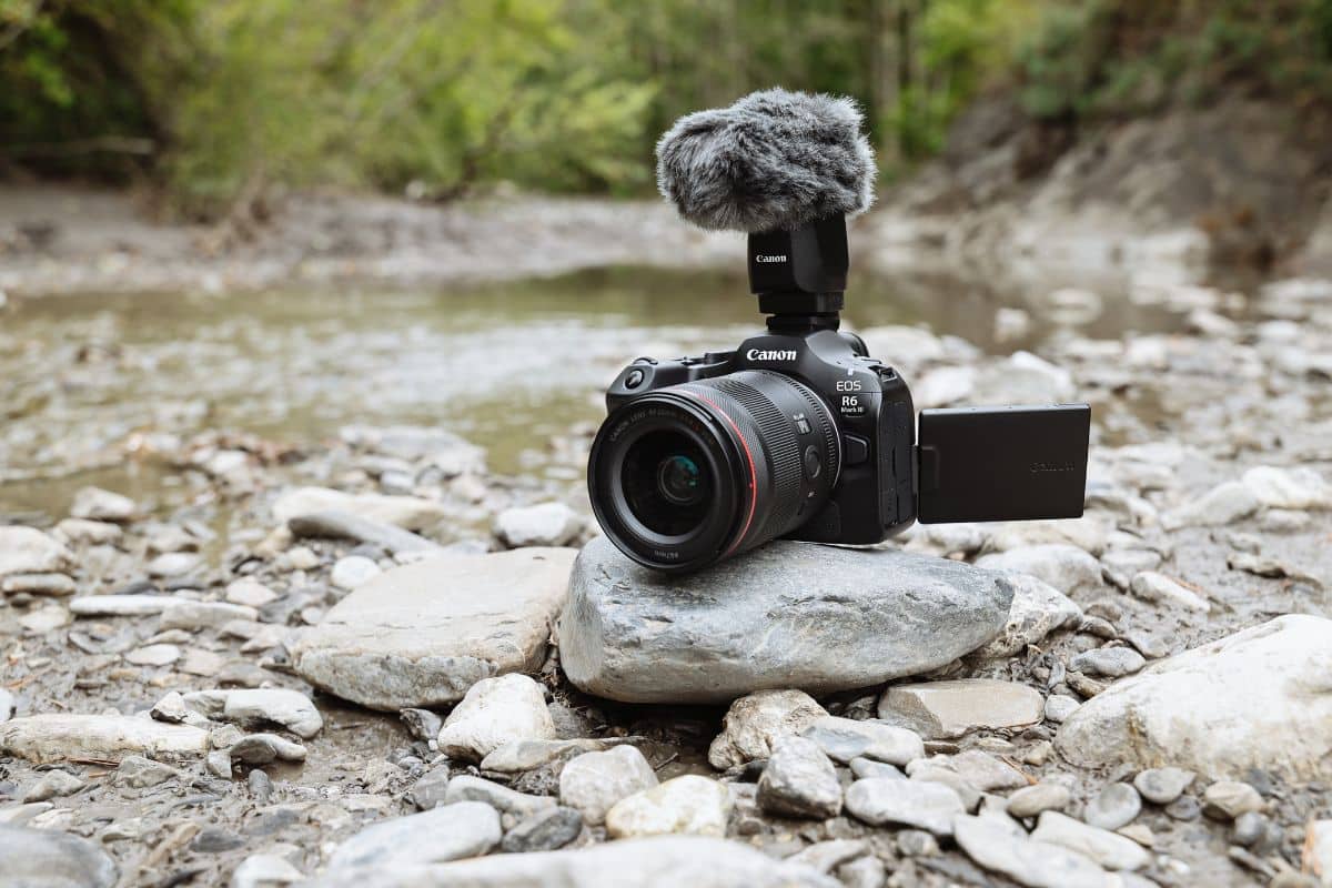 Canon EOS R6 Mark III + 45 mm f1.2 STM ufficiali