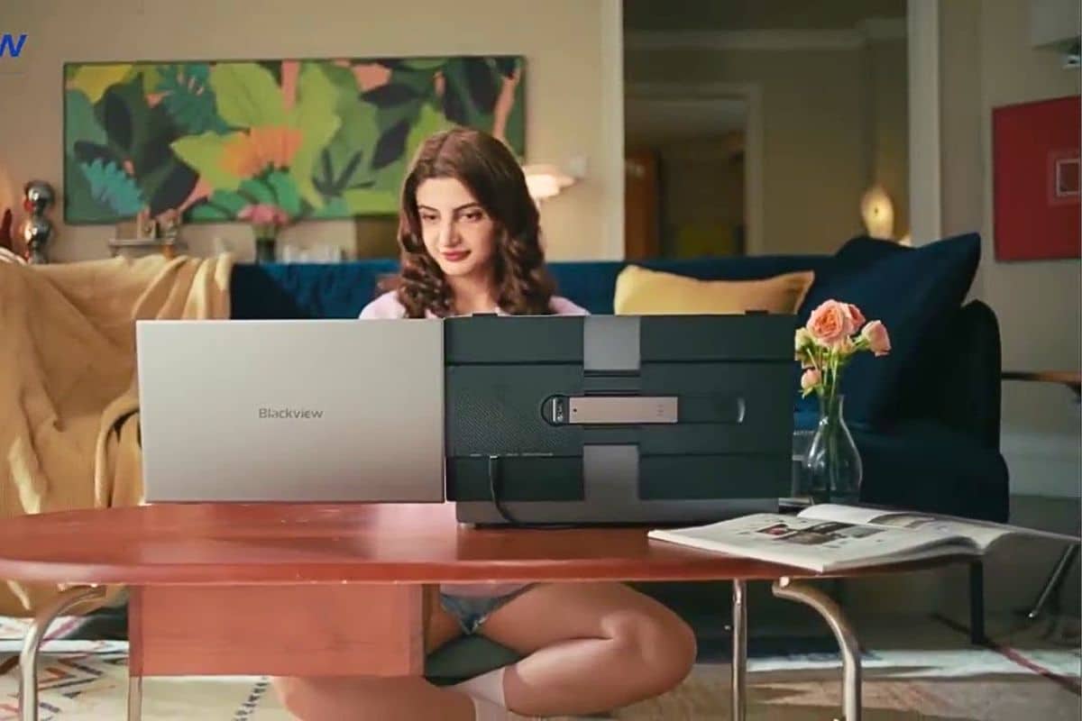 Design e portabilità monitor portatile Blackview in offerta