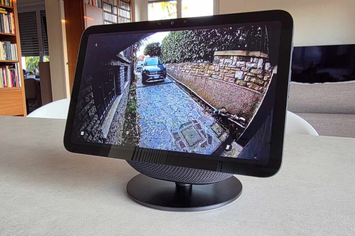 amazon Echo Show 8 2025