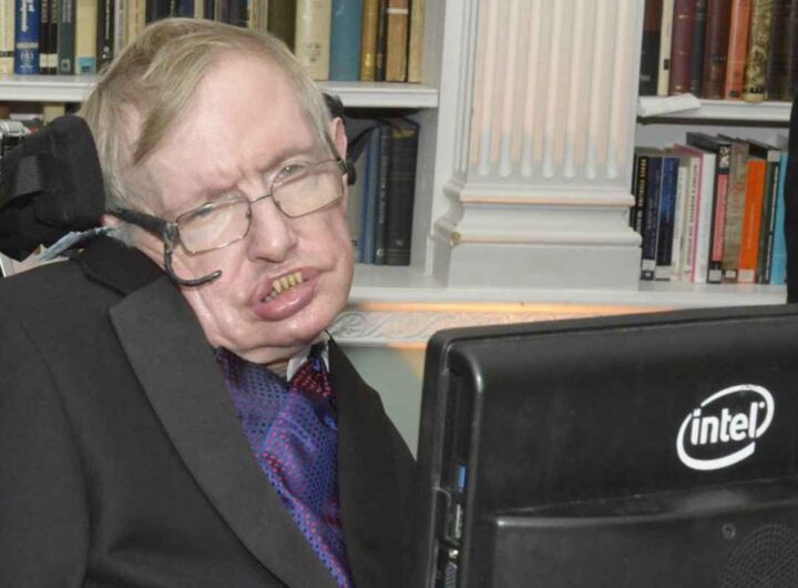 Le parole di Stephen Hawking preoccupano tutti