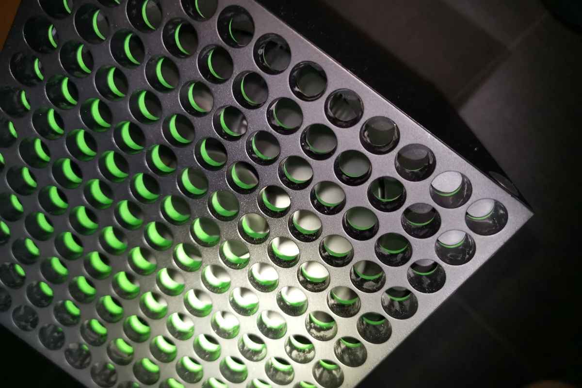 Con quale frequenza dovresti pulire la tua console? Ecco cosa sapere per evitare l'accumulo di polvere