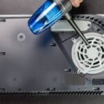 Con quale frequenza dovresti pulire la tua console? Ecco cosa sapere per evitare l'accumulo di polvere