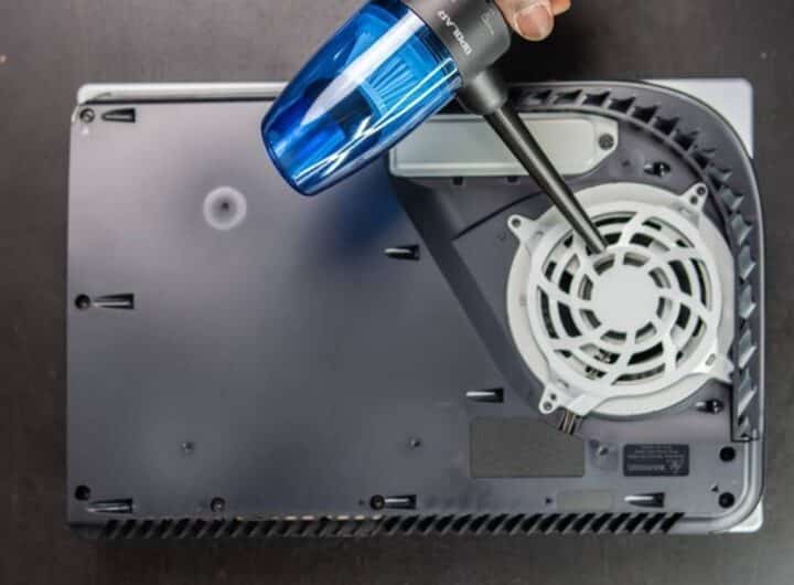 Con quale frequenza dovresti pulire la tua console? Ecco cosa sapere per evitare l'accumulo di polvere