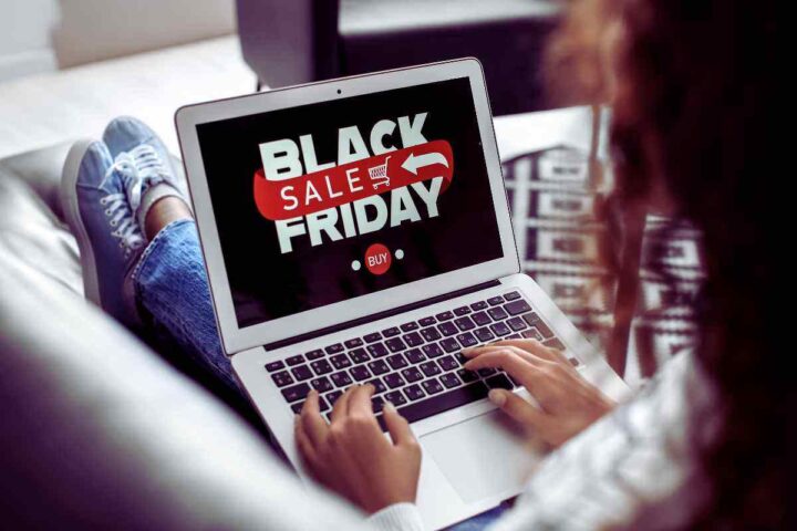 La truffa del Black Friday è servita, così ti portano via pochi euro
