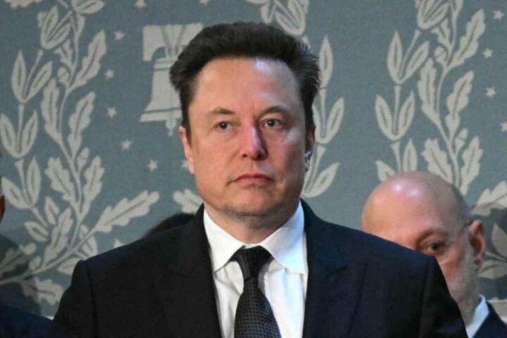 Addio smartphone, Elon Musk sembra ormai convinto