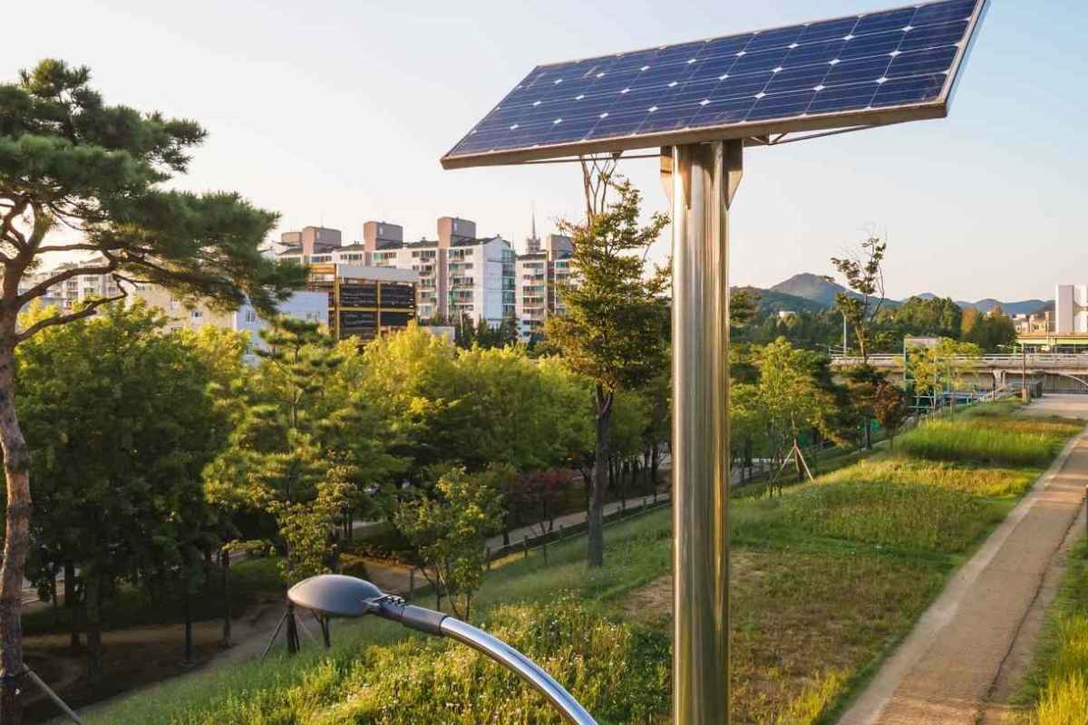 Le luci solari hanno davvero bisogno del sole diretto per funzionare?