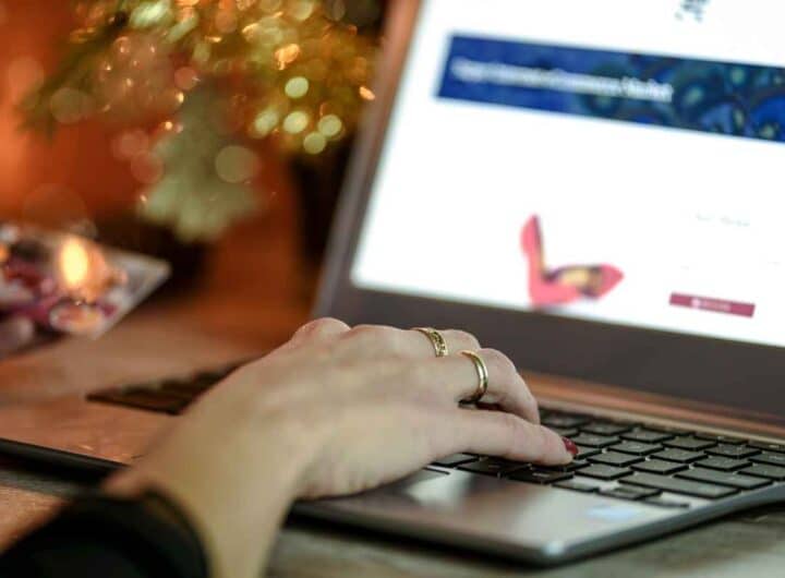 Regali di Natale online spendendo la metà
